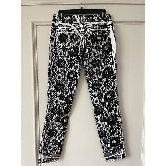 ♠️ BRAND NEW SLIM DOLCE & GABBANA JEANS! ♠️ - Picture 4 of 5
